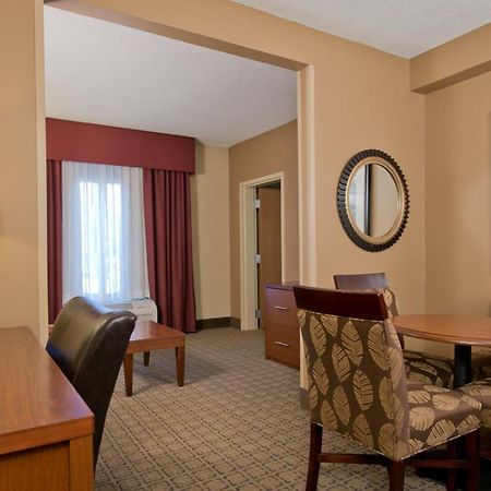 Russell Inn And Suites スタークビル エクステリア 写真