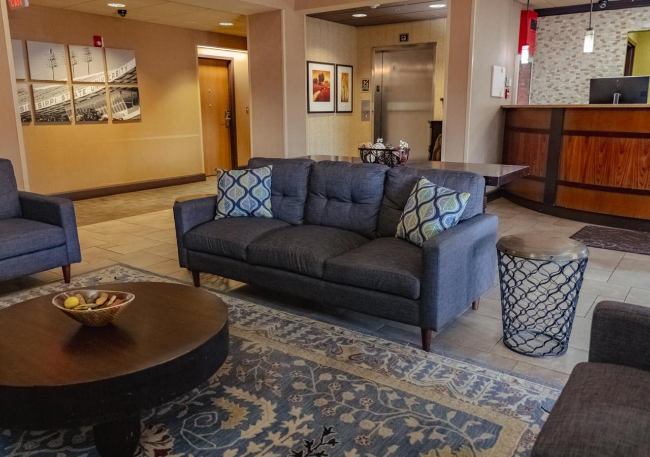 Russell Inn And Suites スタークビル エクステリア 写真
